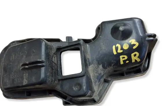 Audi A6 S6 C5 4B Headlight/headlamp dust cover 15381400