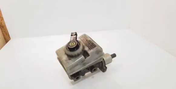 Brake fluid reservoir