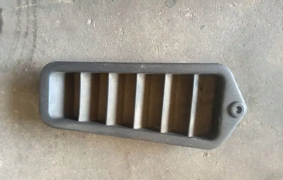 Peugeot 106 Dashboard side air vent grill/cover trim 9610029490