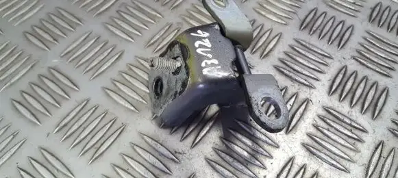 Nissan Note (E11) Rear door lower hinge