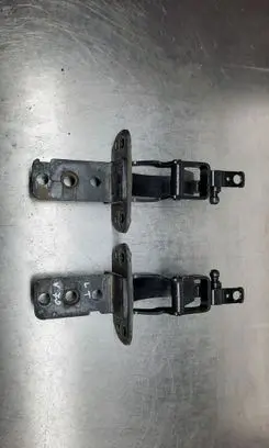 Volvo V70 Tailgate/trunk/boot hinge