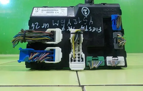 Ford Fiesta Fuse box set CA6T15K600EA BEZPIECZNIKOW