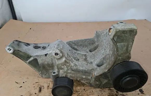 BMW 1 E81 E87 Generator/alternator bracket 7802639 7802479 13992010