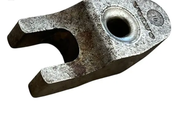Volvo V60 Fuel Injector clamp holder 