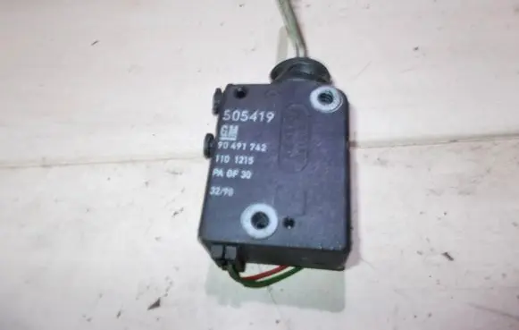 Opel Omega B1 Central locking motor 90491742 505419