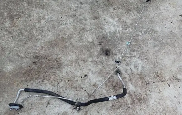 Honda CR-V Air conditioning (A/C) pipe/hose