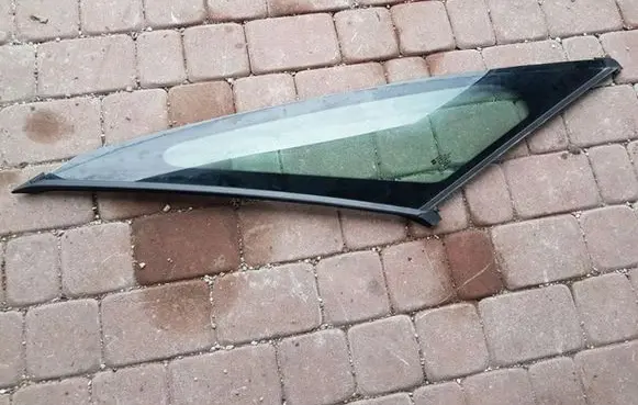 Opel Zafira C Front triangle window/glass 42TYS