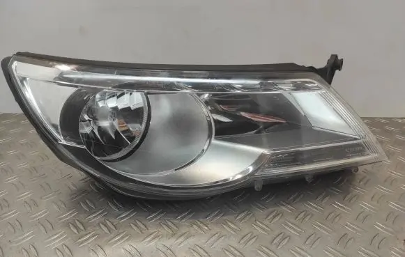 Volkswagen Tiguan Headlight/headlamp 5N2941032H 1ED24703804 04000052