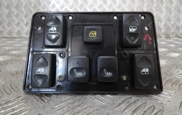 Land Rover Discovery Quarter vent window switch
