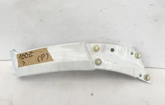 Volkswagen Crafter Fender mounting bracket 9066302107