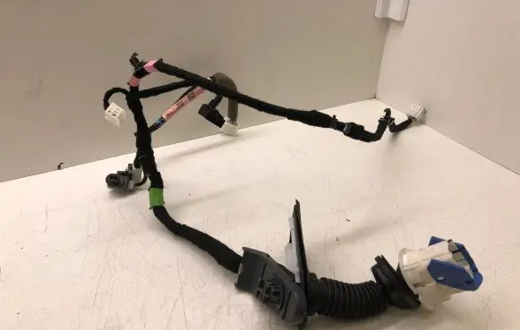 Mazda 3 III Front door wiring loom BHT667200