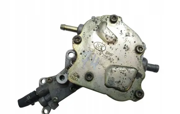 Volkswagen Touran I Vacuum pump 038145209A