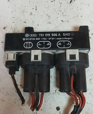 Volkswagen Golf IV Coolant fan relay 701919506a