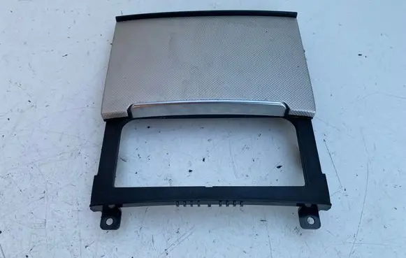 Ashtray (front)