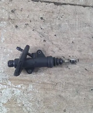 Clutch slave cylinder