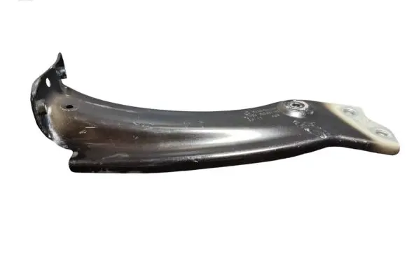 Skoda Superb B8 (3V) Fender mounting bracket 3V0821142