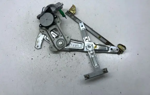 Subaru Forester SG Front door window regulator with motor 607290