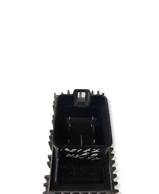 Opel Zafira A Glow plug pre-heat relay 09132691 51299008