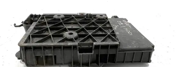 Renault Megane II Battery tray 8200166032