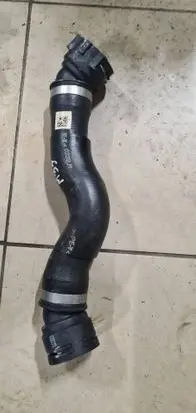 BMW 7 G11 G12 Engine coolant pipe/hose 8572906