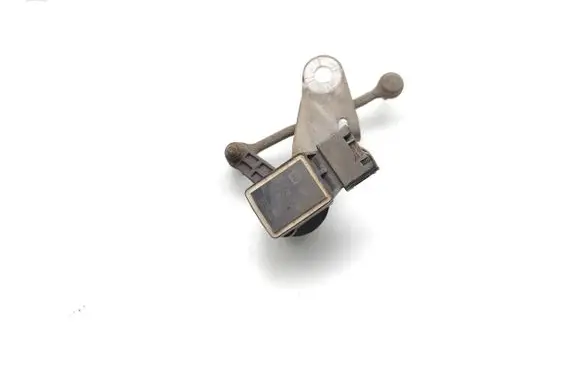 Headlight/headlamp level sensor