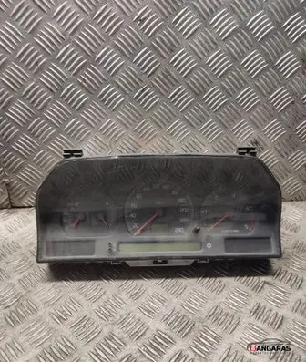 Volvo S70 V70 V70 XC Speedometer (instrument cluster) 9472523
