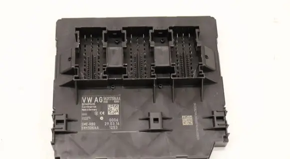 Volkswagen Caddy Other control units/modules 5K0937086AA