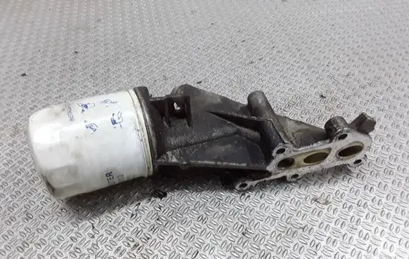 Citroen Xsara Picasso Oil filter mounting bracket