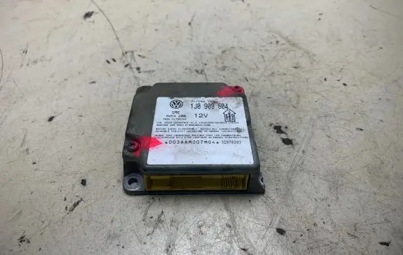 Volkswagen PASSAT B5 Airbag control unit/module 1J0909604 32970203 5WK4200
