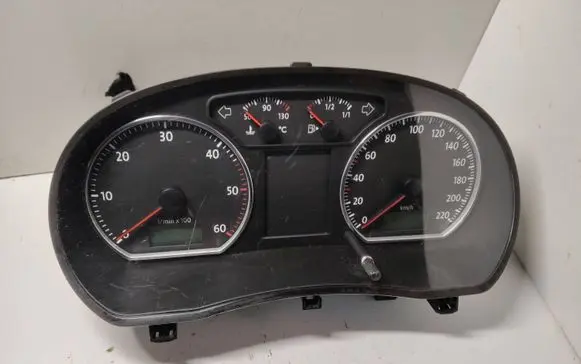 Volkswagen Polo IV 9N3 Speedometer (instrument cluster) 6Q0920825J 3162955 110080321040