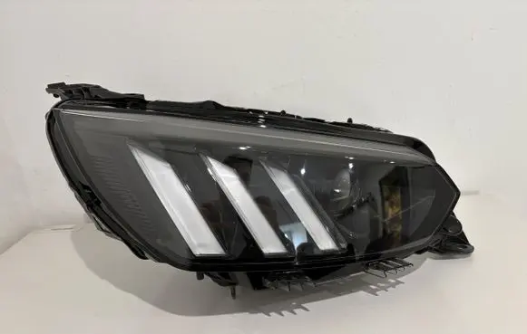 Peugeot 2008 II Headlight/headlamp 9841641980