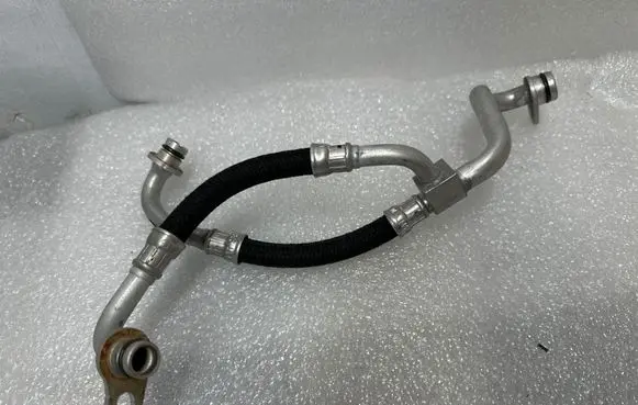 Air intake hose/pipe