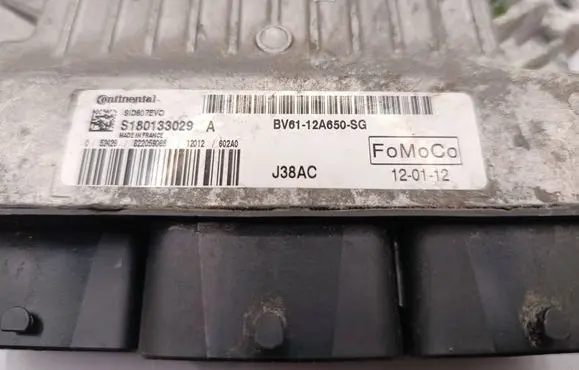 Ford Focus Engine control unit/module S180133029A BV6112A650SG