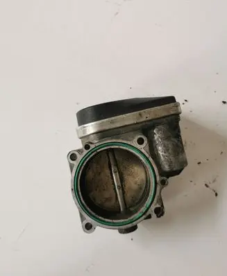 BMW 5 E60 E61 Throttle valve 7516946