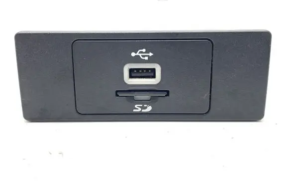 Ford Mondeo MK V USB socket connector GC3T-14F014-AB