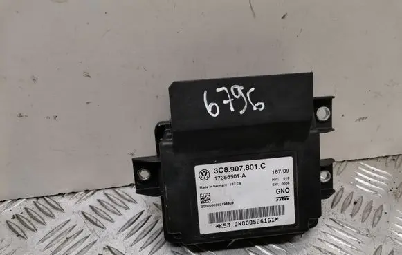 Volkswagen PASSAT B6 Hand brake control module 3C8907801C 17358501A