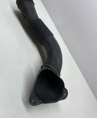 Iveco Daily 6th gen Intercooler hose/pipe 580131709