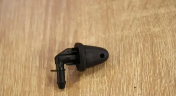 Renault Laguna III Windshield washer spray nozzle 