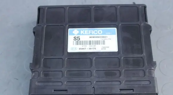 KIA Sportage Gearbox control unit/module 9544739175