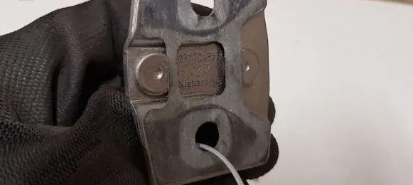 BMW 5 F10 F11 Rear door lock loop/hook striker 7249639