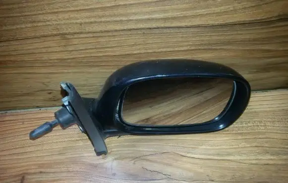 Nissan Micra Front door electric wing mirror