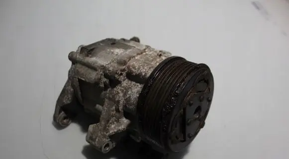 Subaru Forester SH Air conditioning (A/C) compressor (pump) 