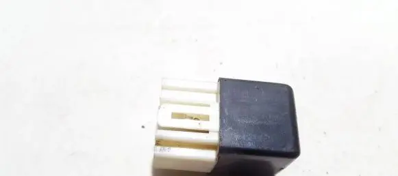 Mitsubishi Lancer Other relay MB629080 156700-0110