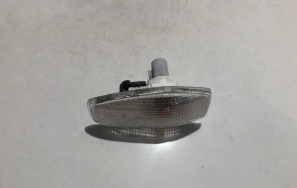 Hyundai Tucson JM Front fender indicator light