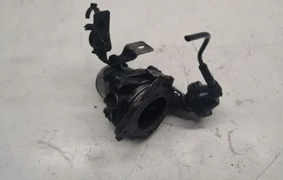 Alfa Romeo 156 Throttle valve