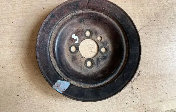 Audi 80 90 B2 Crankshaft pulley 056105255