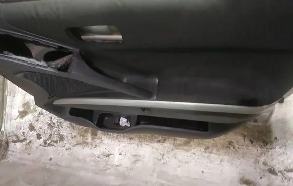 Toyota Corolla Verso AR10 Front door card panel trim 
