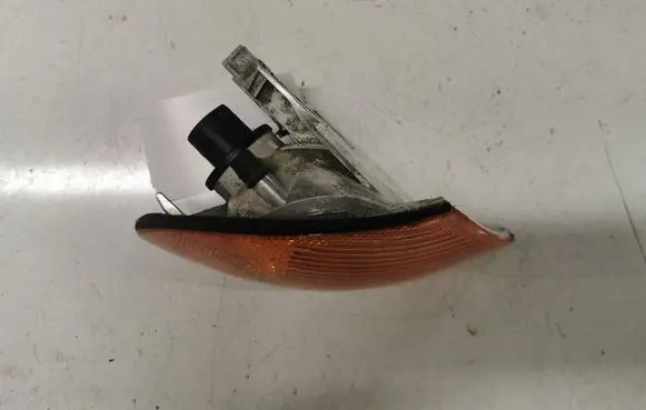 BMW 3 E46 Front indicator light 1315106141 0311328002 6902766
