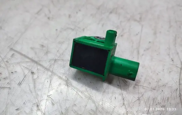 Volkswagen Golf VI Airbag deployment crash/impact sensor 5K0959351