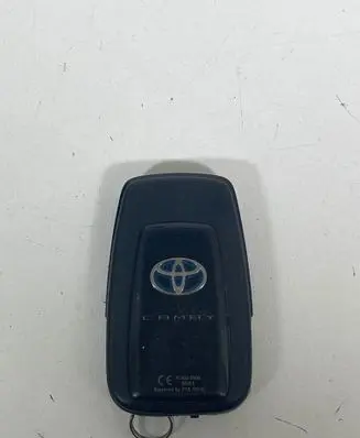 Toyota Camry VIII XV70 Ignition key/card 